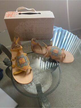 Latigo tan Leather Beaded T-Strap Sandals